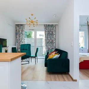 Apartament Shortstaypoland Konopacka, Warszawa